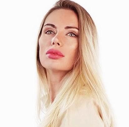 N.18790
Irina  (Agency partner-A)  
38 y.o.
178 cm
Kiev